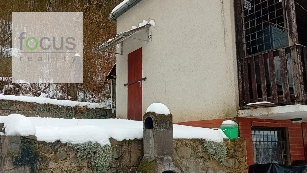 Na predaj záhradná chatka v sekieri s pekným výhľadom