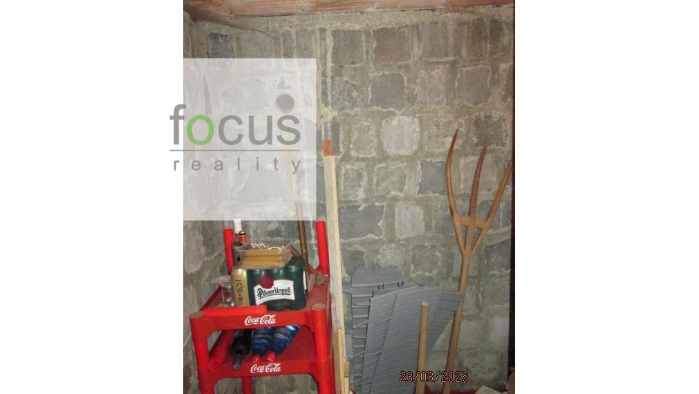 Predám záhradu s murovanou chatou