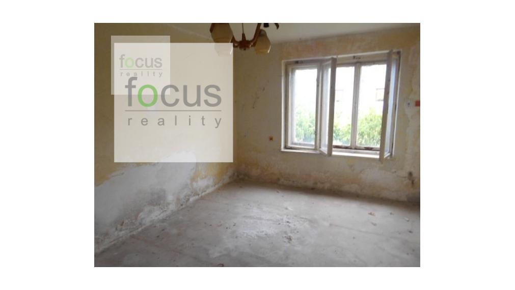 Výrazne znížená cena.Na predaj starý dvojdom vhodný na  prerobenie