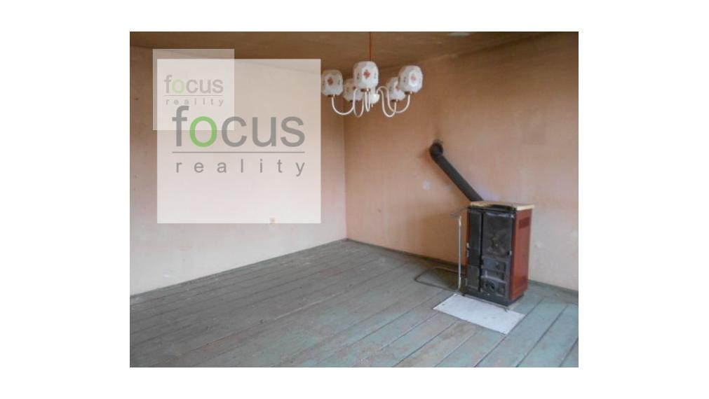 Výrazne znížená cena.Na predaj starý dvojdom vhodný na  prerobenie