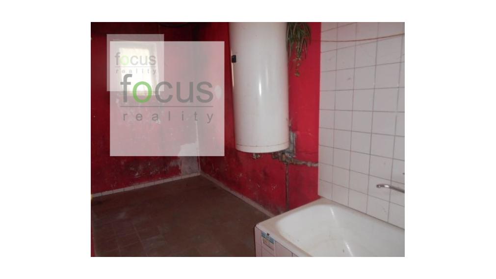 Výrazne znížená cena.Na predaj starý dvojdom vhodný na  prerobenie