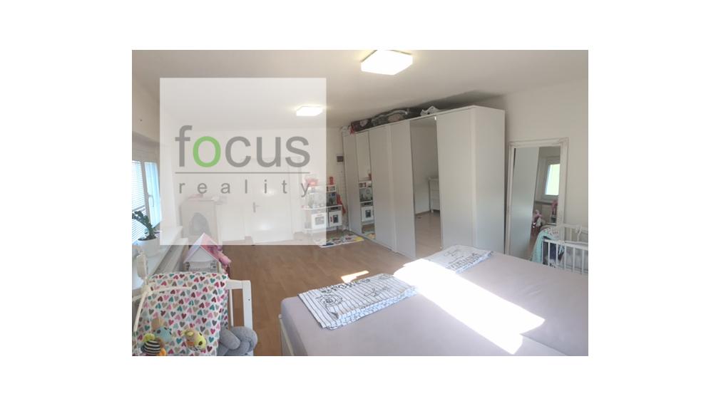 Dlhodobý prenájom 2i byt s parkovaním v meste