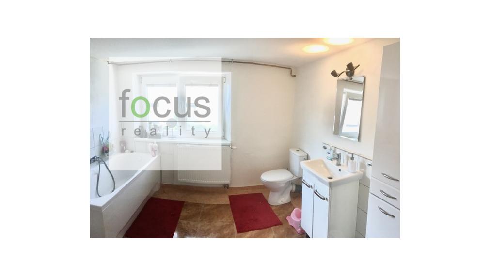 Dlhodobý prenájom 2i byt s parkovaním v meste