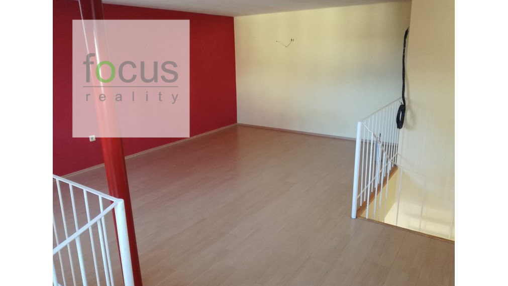 Prenájom komerčný priestor Zlatá ulička - Nová cena