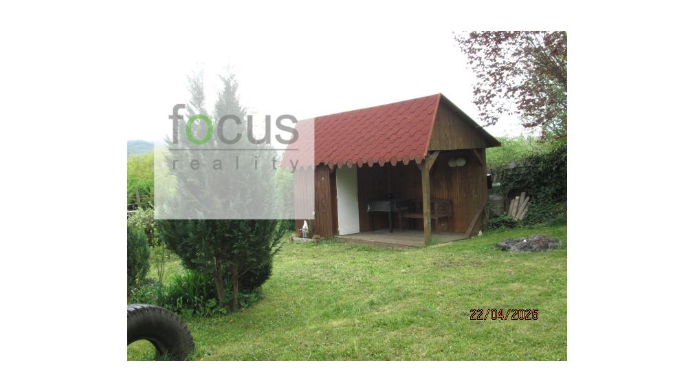 Predám väčšiu záhradku 585 m2 - oplotené, privát vchod