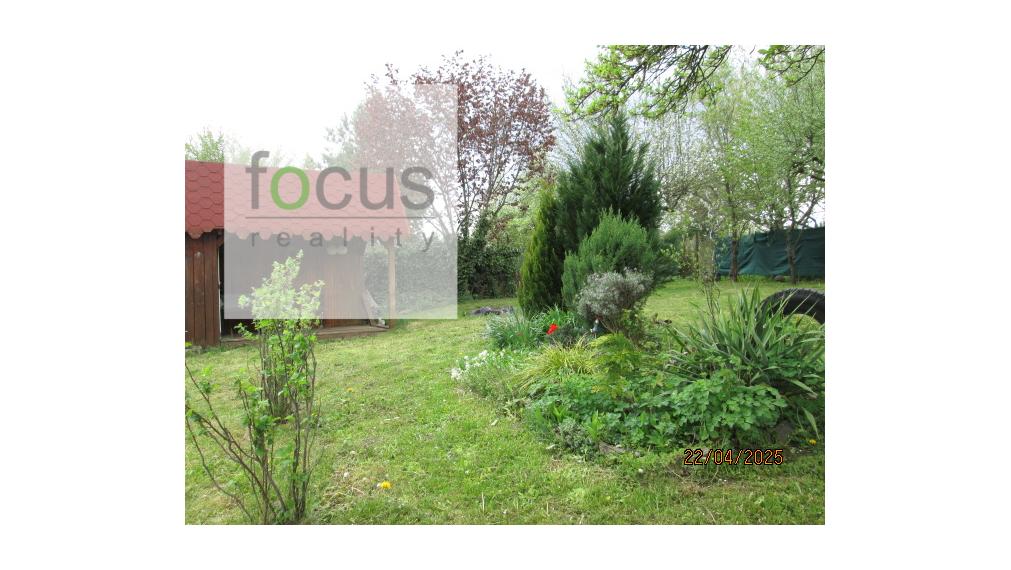 Predám väčšiu záhradku 585 m2 - oplotené, privát vchod