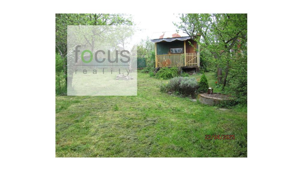 Predám väčšiu záhradku 585 m2 - oplotené, privát vchod