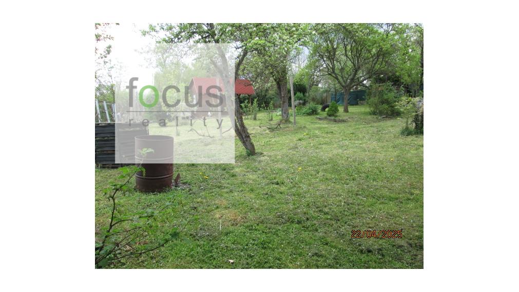 Predám väčšiu záhradku 585 m2 - oplotené, privát vchod