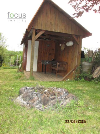 Predám väčšiu záhradku 585 m2 - oplotené, privát vchod