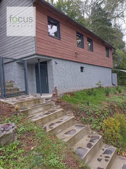 Na predaj zrekonštruovaná chata / drevodom / na Zvolenskej priehrade len za cenu dvojizbového bytu