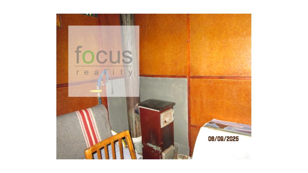 Predám chatu so záhradkou - Stráže