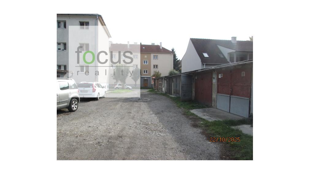 Vysporiadaná garáž ul. Švermova - Zlatý potok