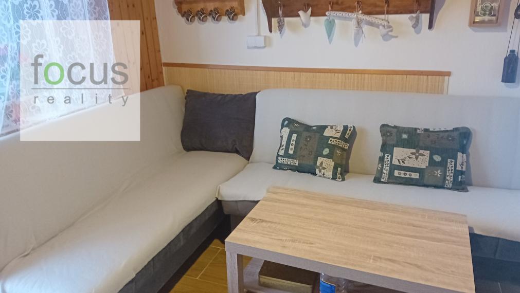 Na predaj záhradná chatka v sekieri s pekným výhľadom