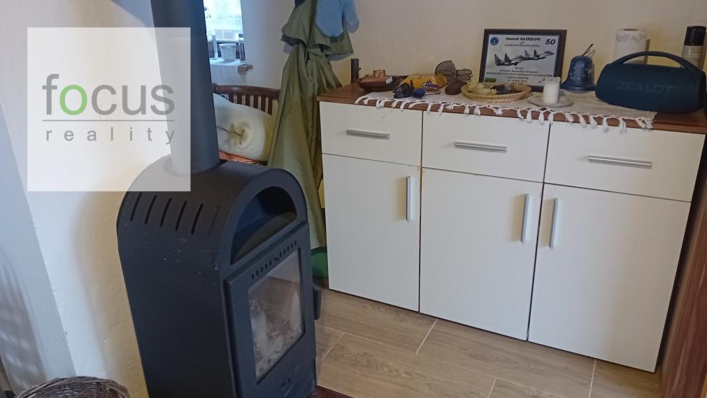 Na predaj záhradná chatka v sekieri s pekným výhľadom