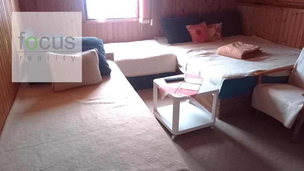 Na predaj záhradná chatka v sekieri s pekným výhľadom