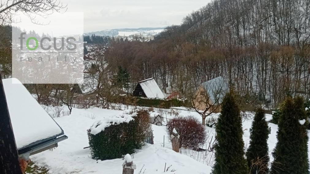 Na predaj záhradná chatka v sekieri s pekným výhľadom