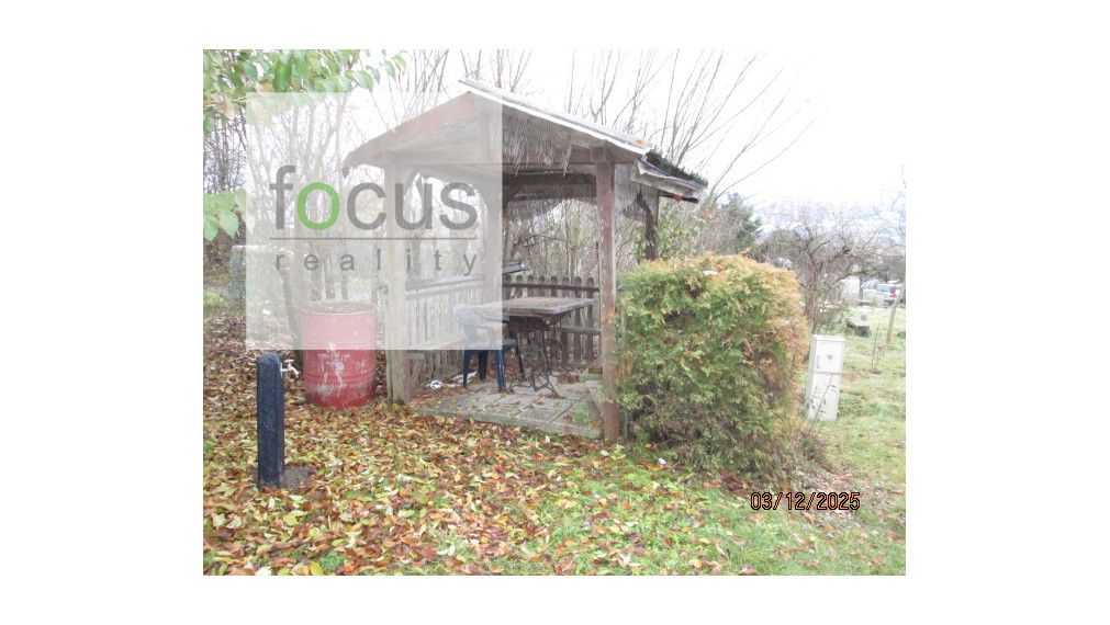 Predám záhradku s elektrickou aj vodovodnou prípojkou