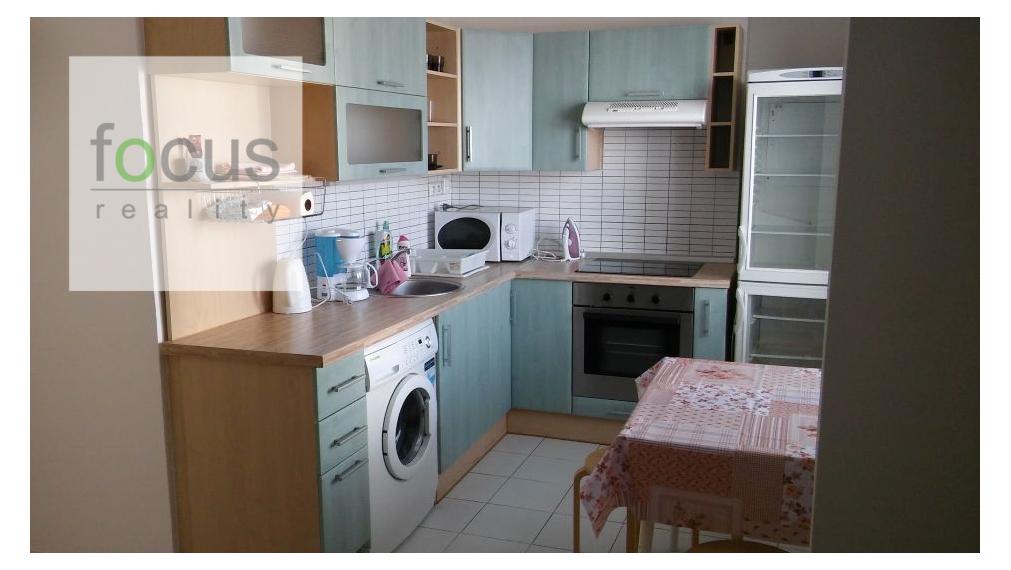 Predám rekonštruovaný 1,5 izbový byt na Námestí SNP