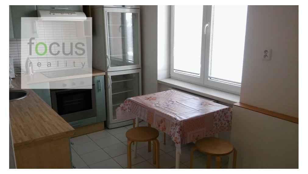 Predám rekonštruovaný 1,5 izbový byt na Námestí SNP