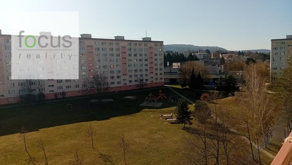 Na predaj pekný veľký 2 izb.byt s balkónom v kľudnom prostredí