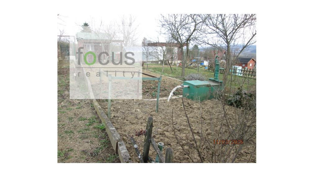 Udržiavaná záhradka s chatou - Zlatý potok