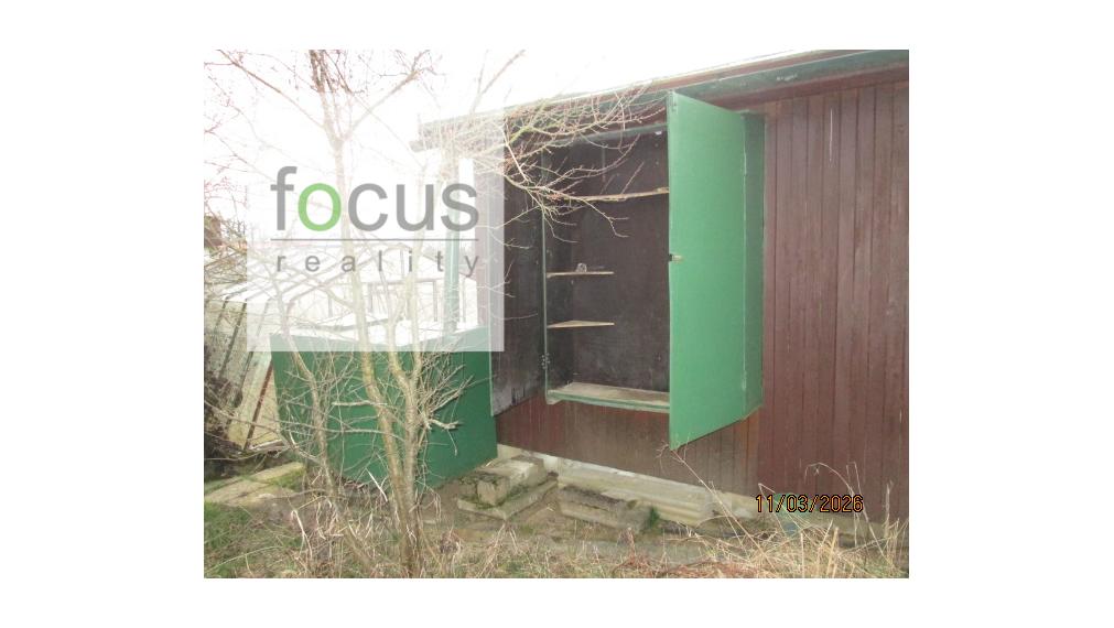 Udržiavaná záhradka s chatou - Zlatý potok