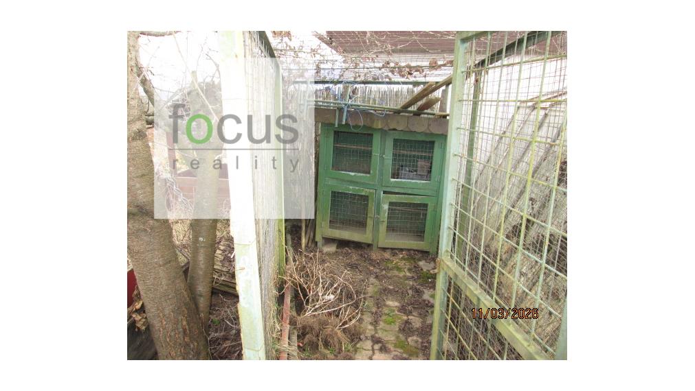 Udržiavaná záhradka s chatou - Zlatý potok