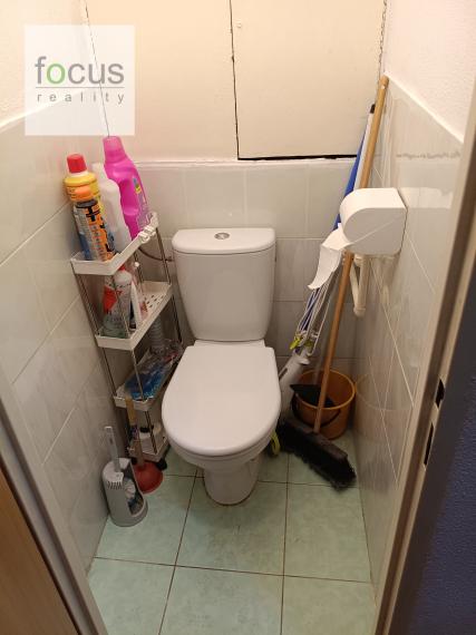 Predáme útulný bezbariérový 2 izb.byt za cenu 1 izb. len 10 min.peši od centra