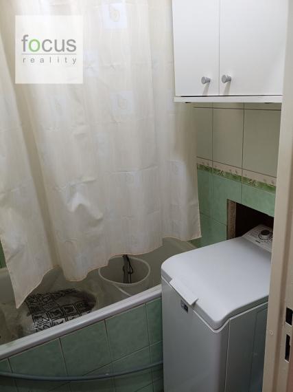 Predáme útulný bezbariérový 2 izb.byt za cenu 1 izb. len 10 min.peši od centra