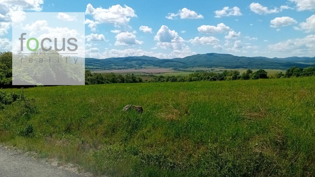 Na predaj väčší pozemok