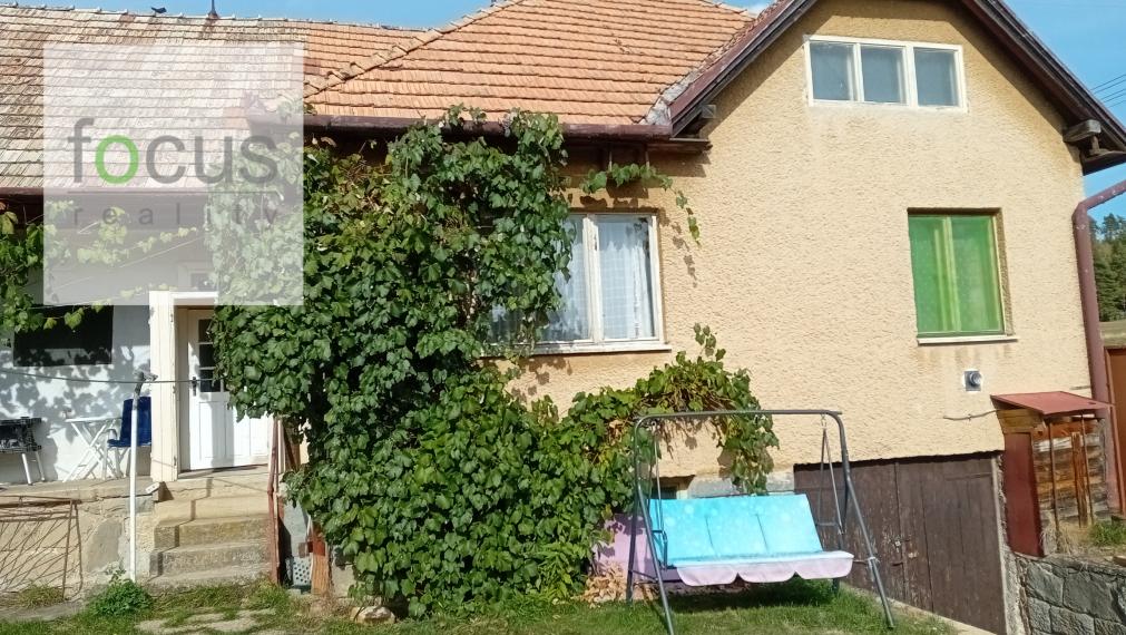 Na predaj starší RD v peknej prírode vhodný na chalupu ako aj celoročné bývanie