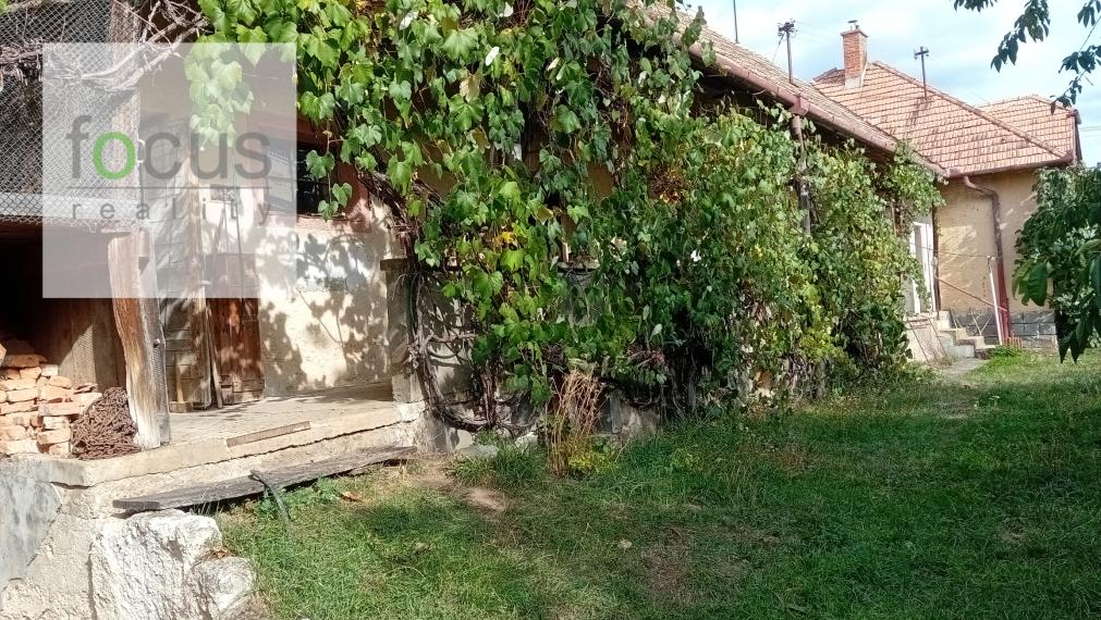 Na predaj starší RD v peknej prírode vhodný na chalupu ako aj celoročné bývanie