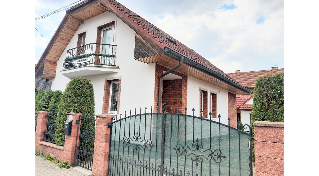 Predám RD v tichej lokalite mesta Handlová