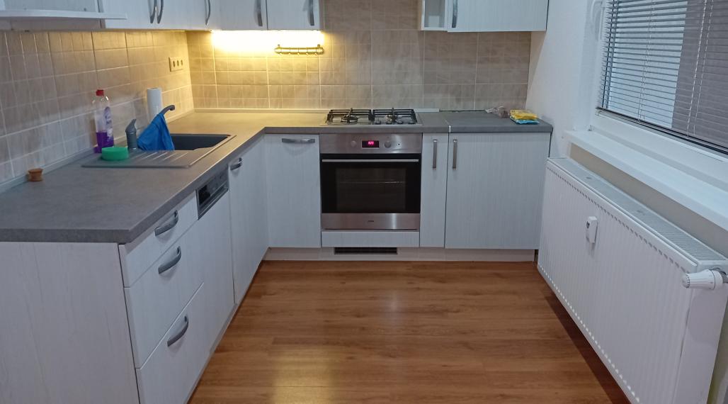 Rezervované.Na predaj veľmi pekný prerobený 3 izb.byt s balkónom kúsok od Zvolena