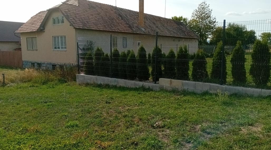 Na predaj starší RD v peknej prírode vhodný na chalupu ako aj celoročné bývanie