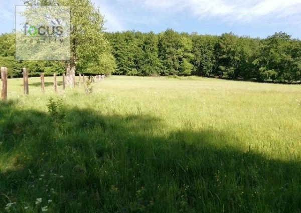 Nová cena..Na predaj pekný veľký slnečný pozemok