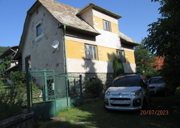 Gazdovský dom s väčším pozemkom - Kopernica - nová cena