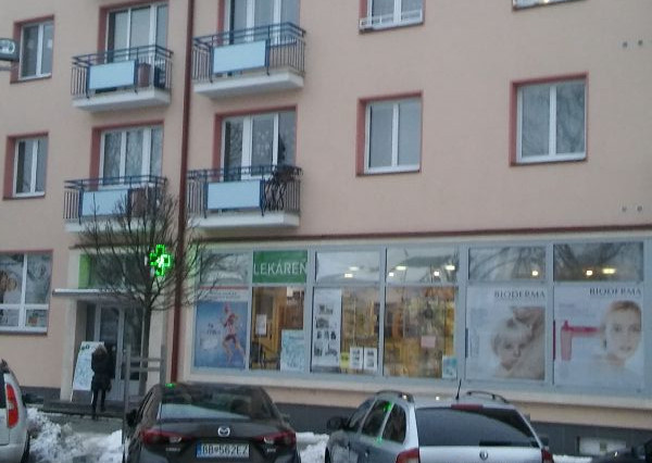 Predám rekonštruovaný 1,5 izbový byt na Námestí SNP