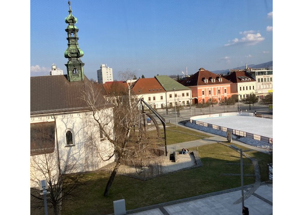 Predám rekonštruovaný 1,5 izbový byt na Námestí SNP